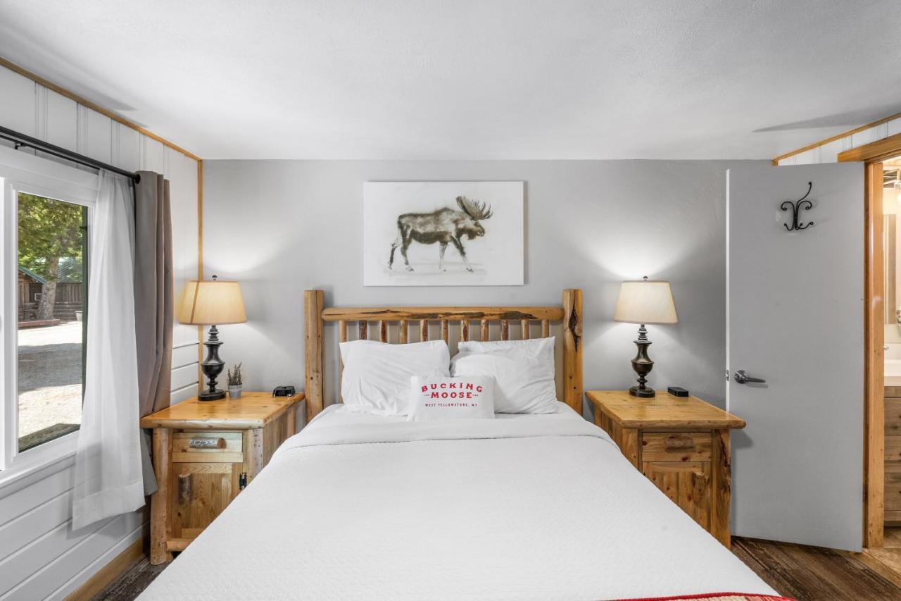 Hotel The Bucking Moose à West Yellowstone Extérieur photo