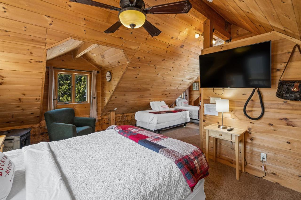 Hotel The Bucking Moose à West Yellowstone Extérieur photo