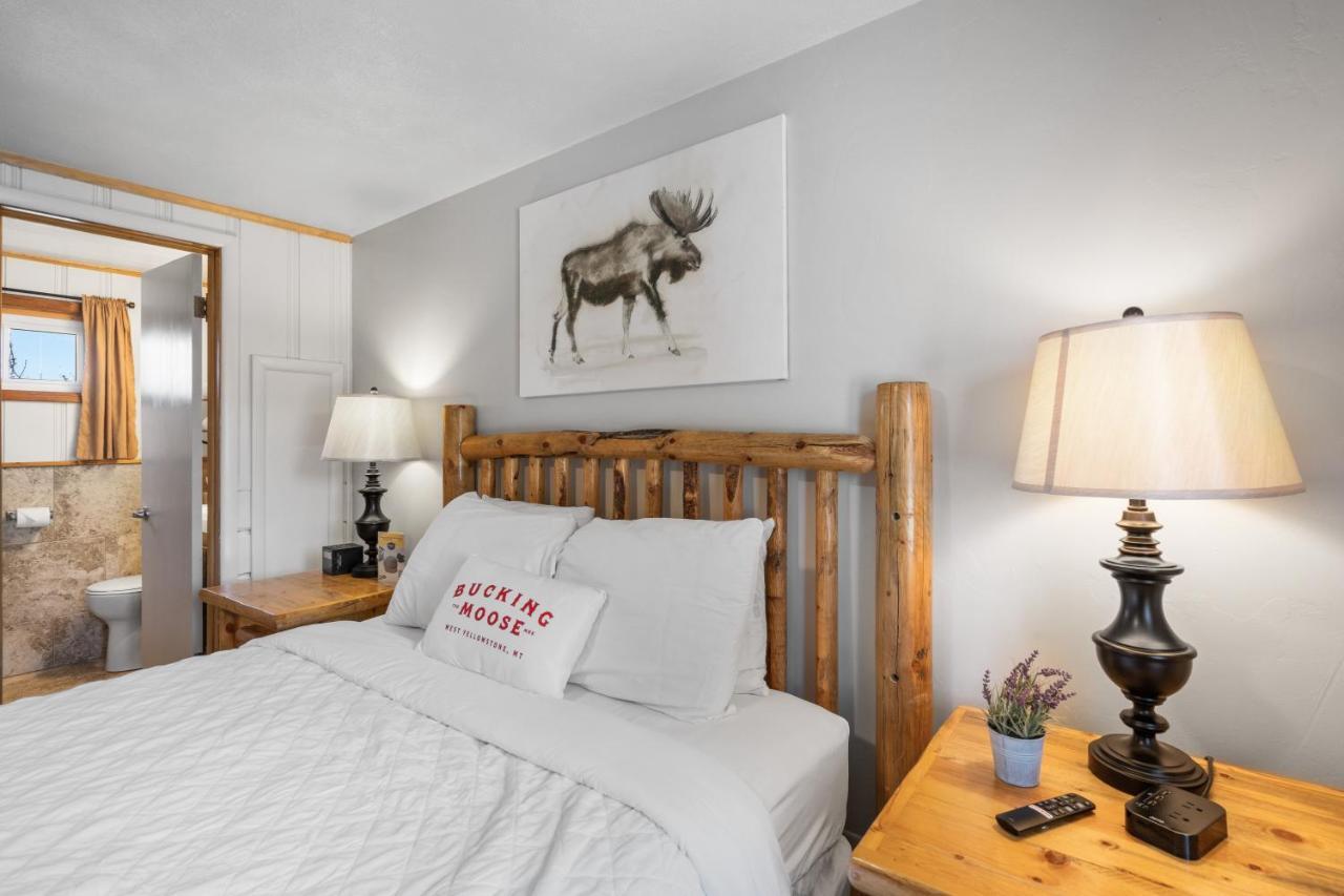 Hotel The Bucking Moose à West Yellowstone Extérieur photo