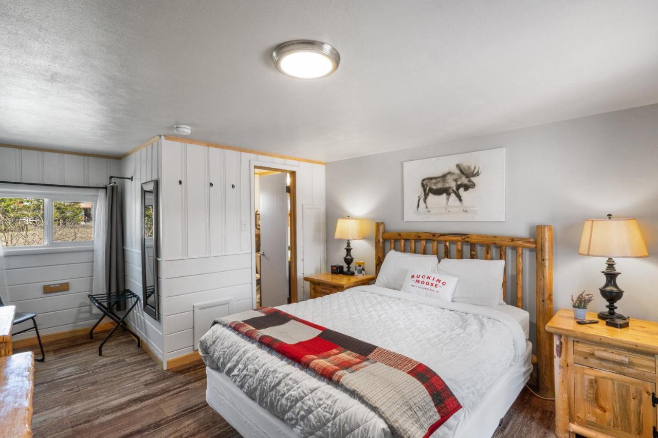 Hotel The Bucking Moose à West Yellowstone Extérieur photo