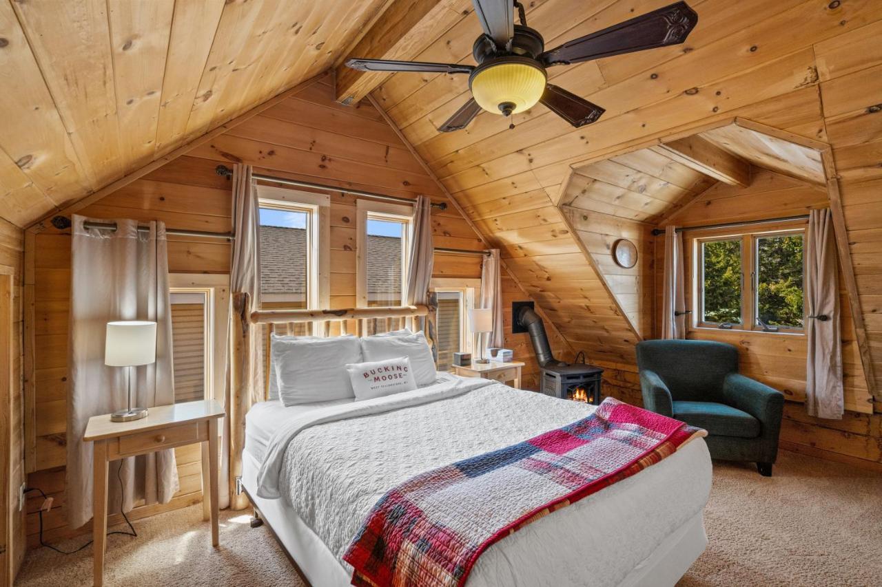 Hotel The Bucking Moose à West Yellowstone Extérieur photo