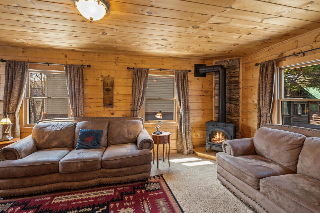 Hotel The Bucking Moose à West Yellowstone Extérieur photo