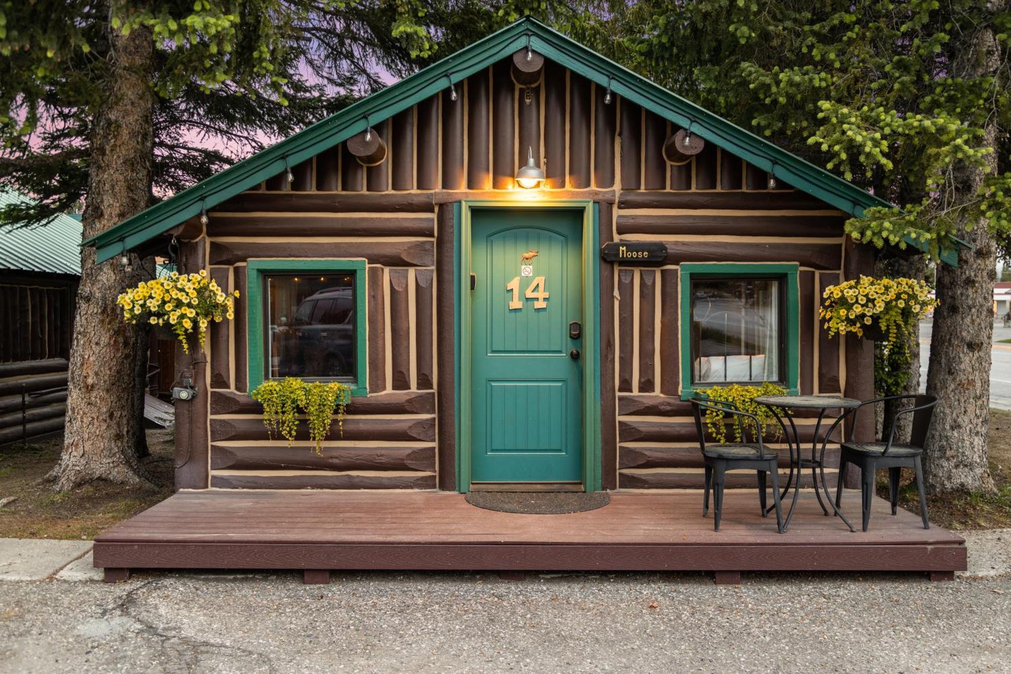 Hotel The Bucking Moose à West Yellowstone Extérieur photo