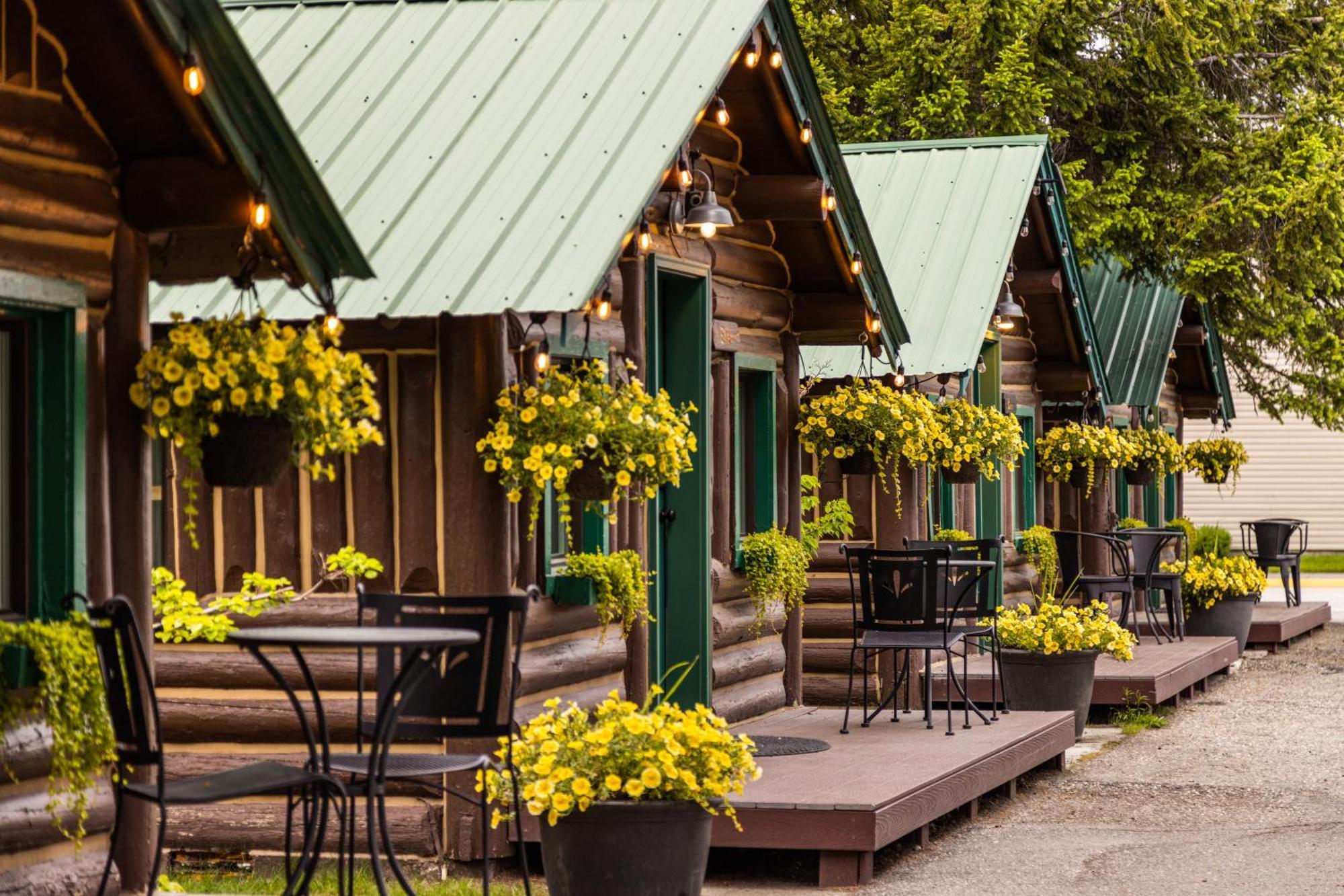 Hotel The Bucking Moose à West Yellowstone Extérieur photo